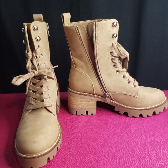 Dolce Vita DV 'Madey' Lug Sole Combat Boots - Women's size 7. 5 - Picture 4 of 9